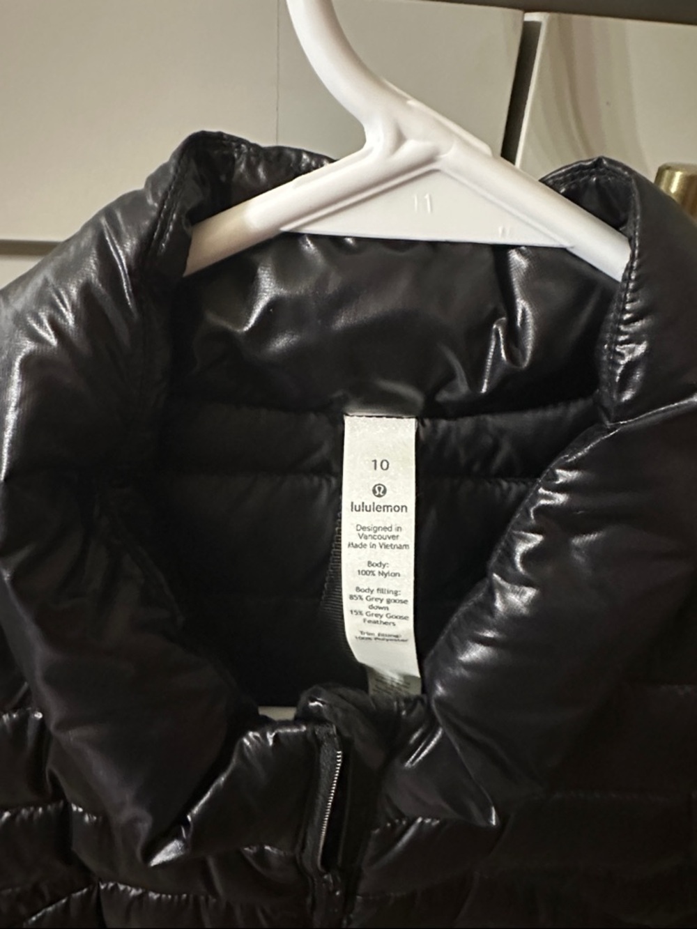 Lululemon shiny Black Quilted Puffer Vest - Lightweight Layer - Picture 2 of 6